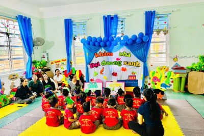  Để thực hiện tốt kế hoạch nhiệm vụ năm học của nhà Trường, đồng thời nhằm đánh giá toàn diện công tác của giáo viên, nâng cao chất lượng chuyên môn, xây dựng môi trường học tập sáng tạo, và đảm bảo quyền trẻ em, thông qua kiểm tra định kỳ, kiểm tra chuyên đề, bồi dưỡng năng lực giáo viên và ứng dụng công nghệ thông tin, nhằm thực hiện mục tiêu phát triển toàn diện cho trẻ mầm non. Trường Mầm non An Hải đã tổ chức các hoạt động dạy học, trao đổi hỗ trợ giáo viên trong công tác dạy học đạt hiệu quả./.